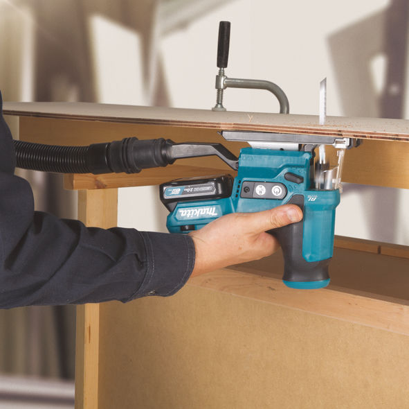 Makita JV102DSMJ Batteridriven Sticksåg 12V CTX (2x4,0ah) - laddare