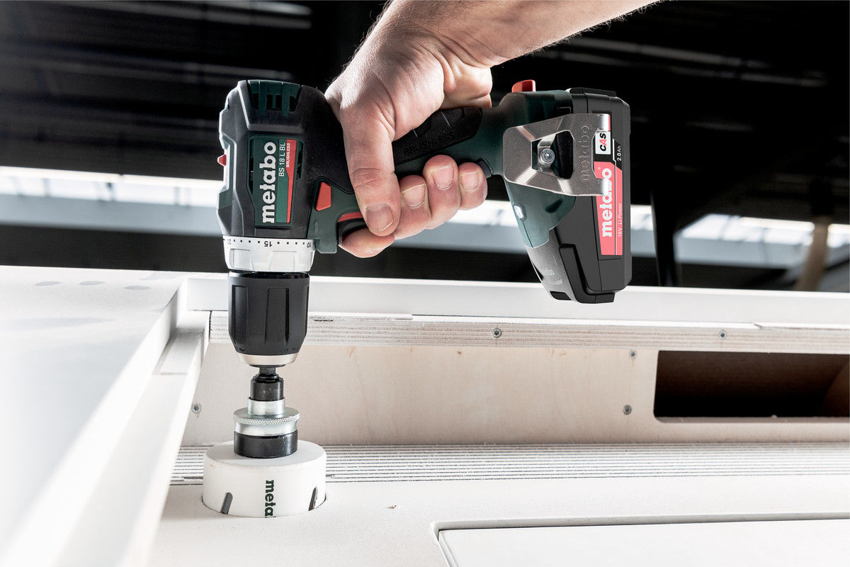 Metabo Borr-/skruvdragare BS 18 BL 18V (2x2,0ah) - med